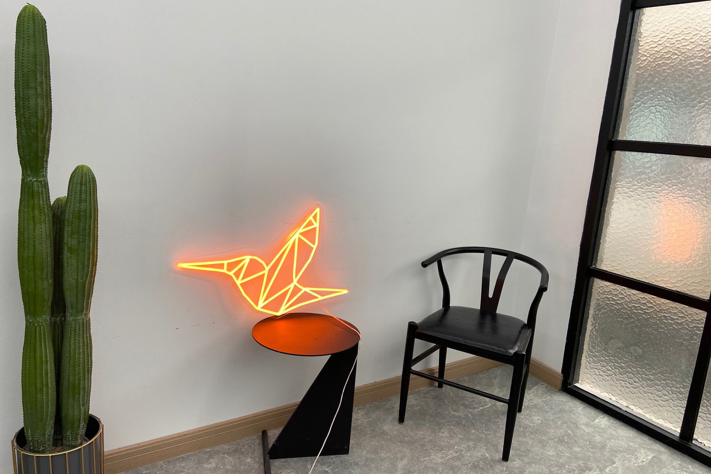 'Humming bird' neon sign