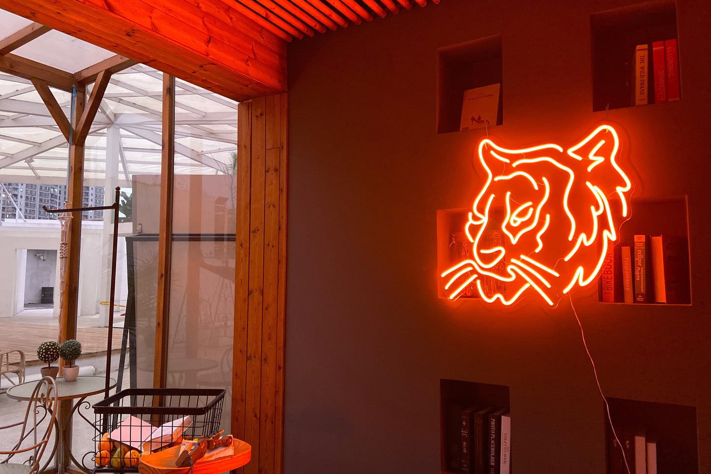 'Tiger head' neon sign