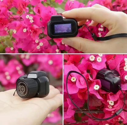 Retro Mini Keychain Camera