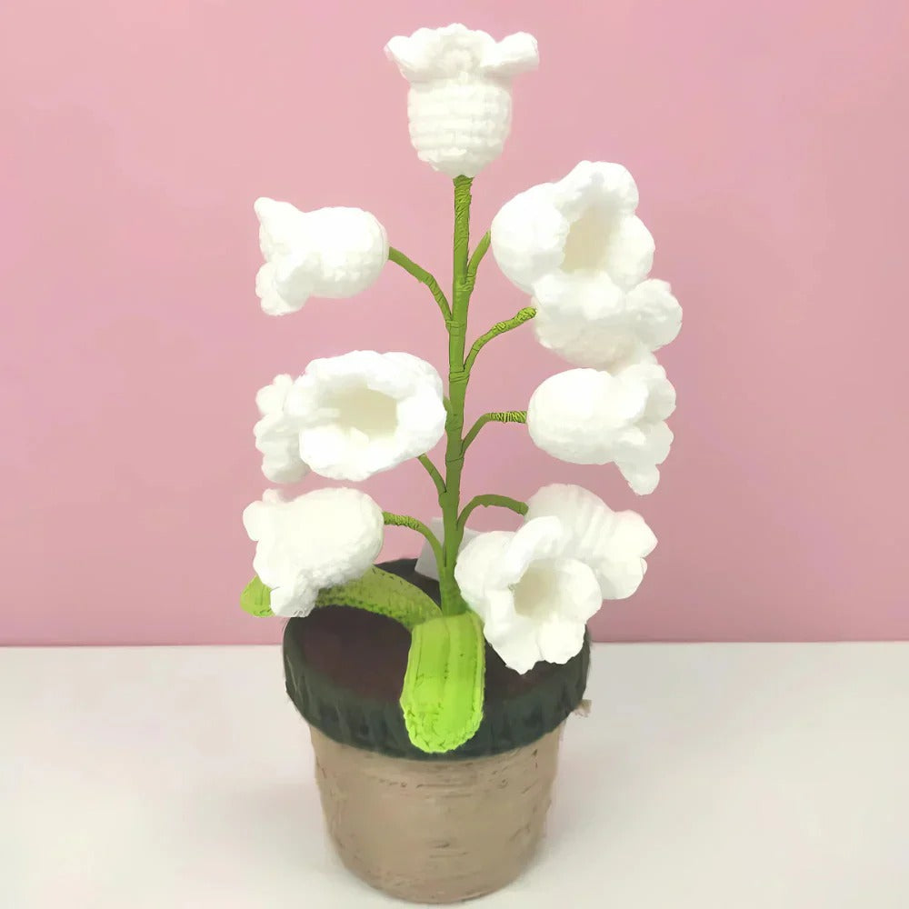 LitLamp™ Floral Crochet Lamp