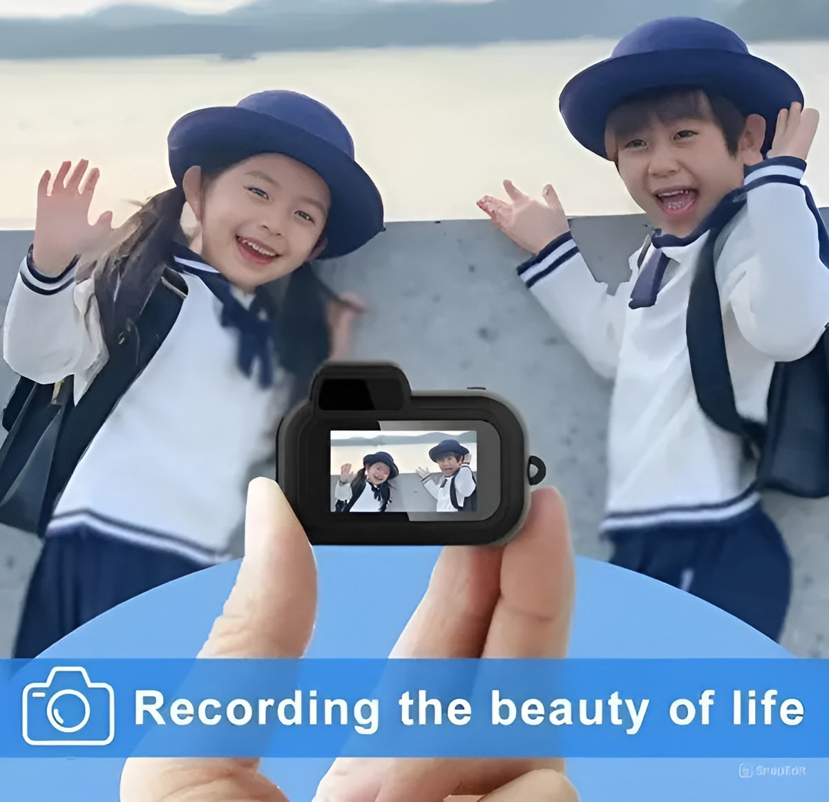 Retro Mini Keychain Camera